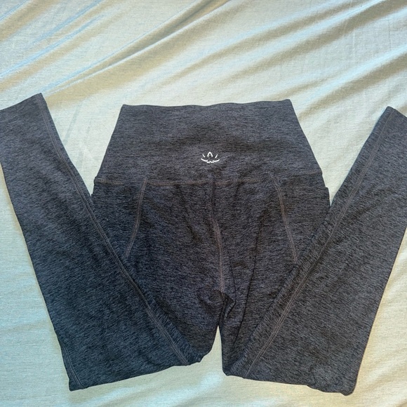 Beyond Yoga Pants - Beyond Yoga Charcoal Leggings